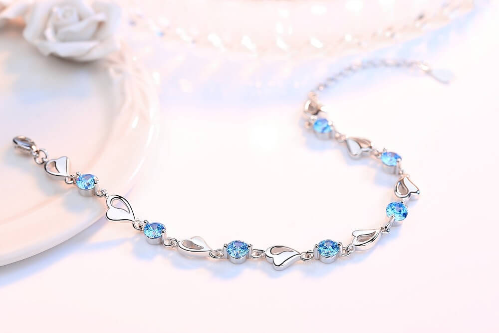 Silbernes Armband mit Herzform aus 925er Sterlingsilber, hypoallergenes, feines Damenschmuck-Accessoire, elegant | Sansoti