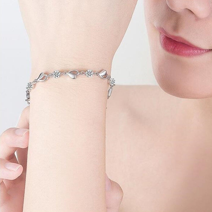 Silbernes Armband mit Herzform aus 925er Sterlingsilber, hypoallergenes, feines Damenschmuck-Accessoire, elegant | Sansoti