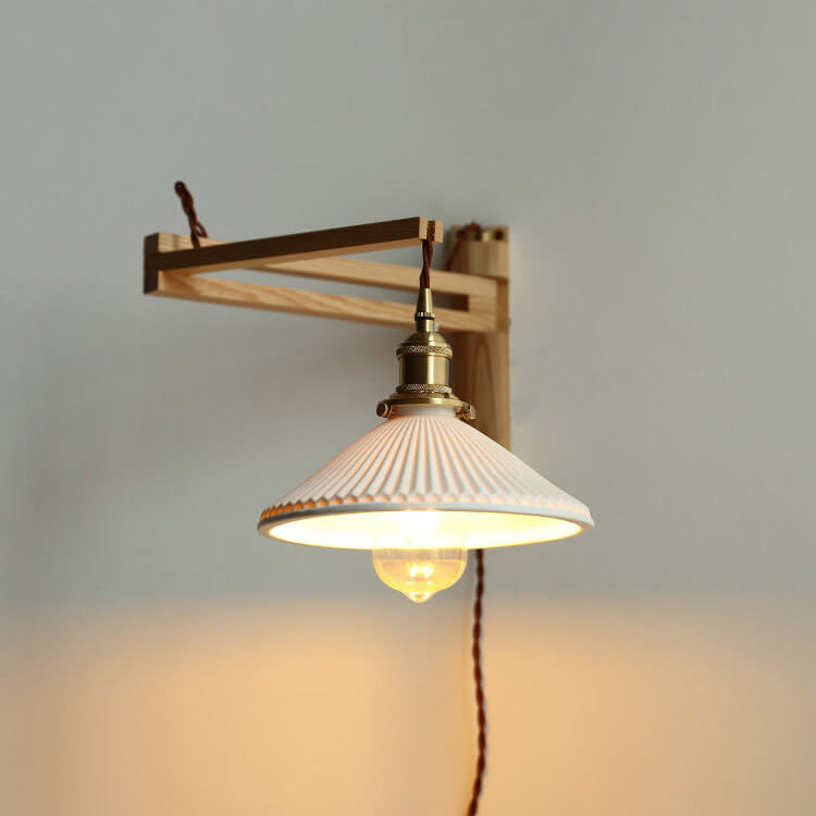 Applique murale extensible avec verre strié et bras en bois pour salon, chambre, entrée et coin lecture, éclairage d’ambiance | Sansoti