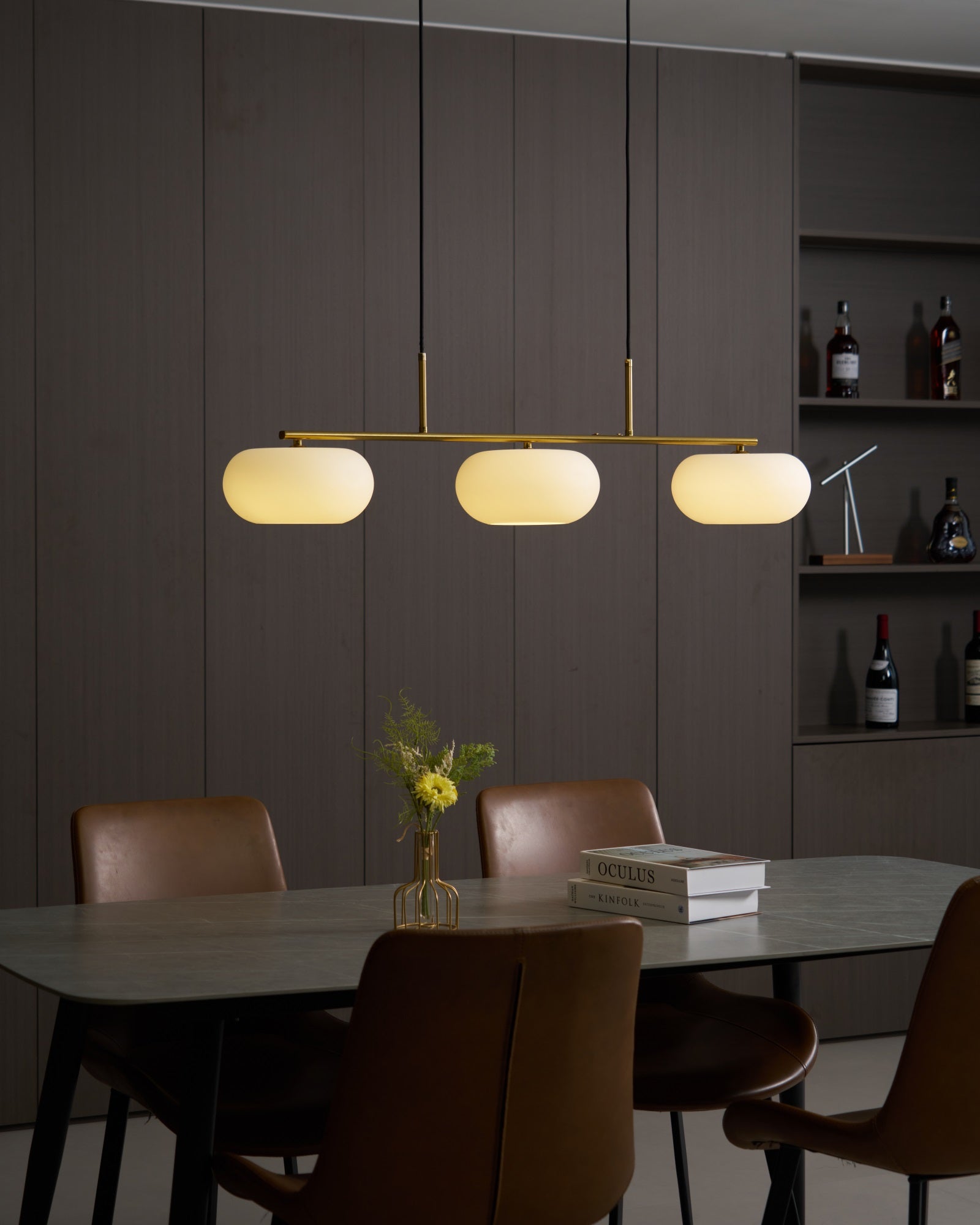 Design Hanglamp met 3 Globe Kapjes - Stijlvolle Eetkamerverlichting voor Tafel en Kookeiland - Verstelbaar 150 cm - Nikkel of Goud - E26/E27 | Sansoti
