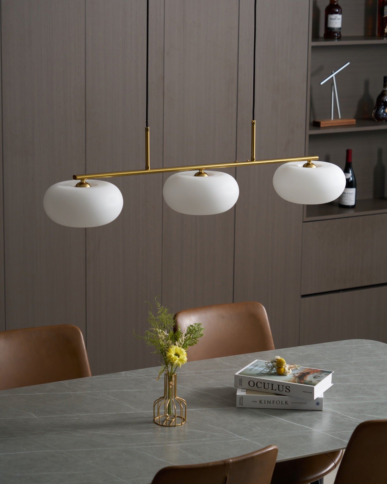 Design Hanglamp met 3 Globe Kapjes - Stijlvolle Eetkamerverlichting voor Tafel en Kookeiland - Verstelbaar 150 cm - Nikkel of Goud - E26/E27 | Sansoti