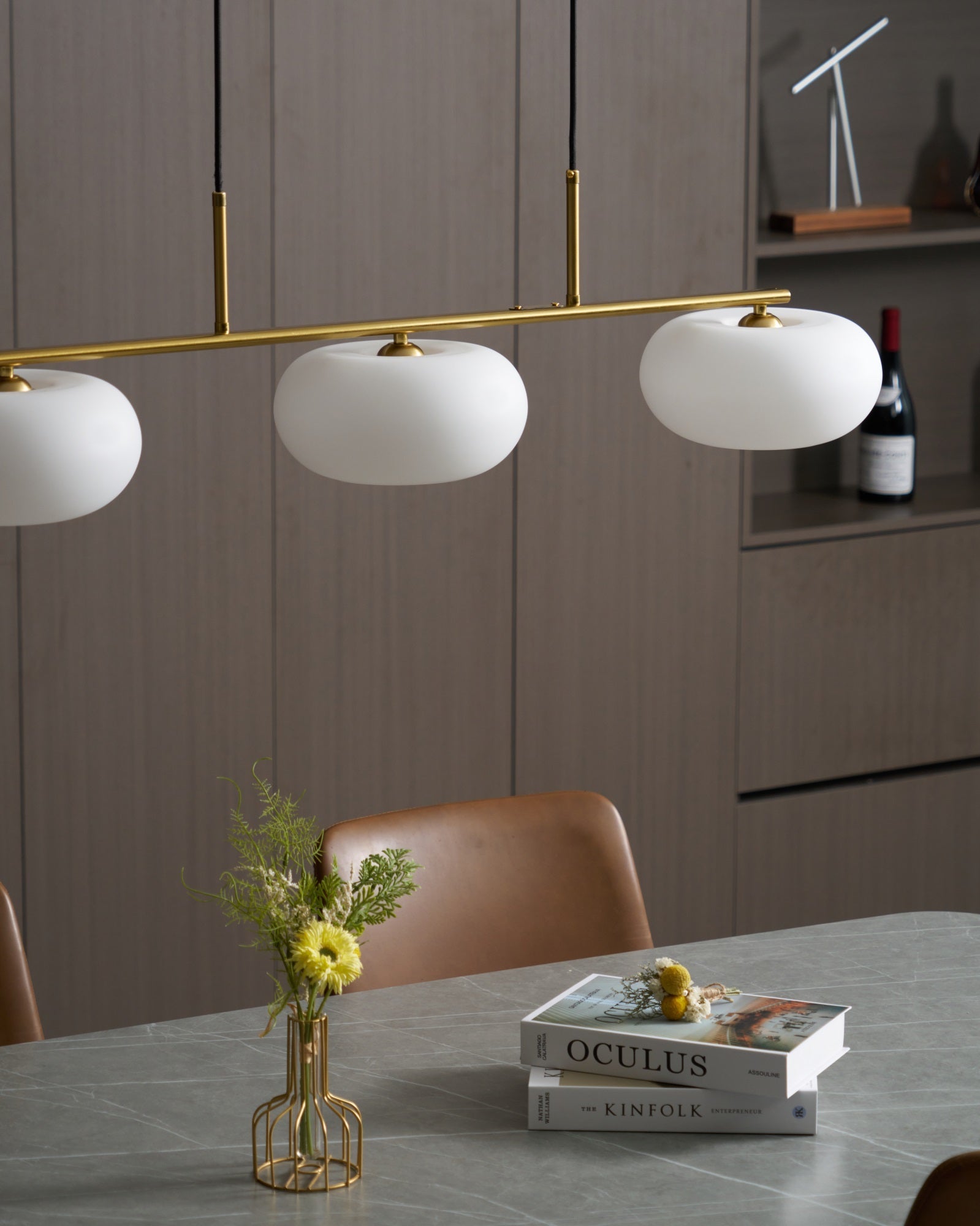 Design Hanglamp met 3 Globe Kapjes - Stijlvolle Eetkamerverlichting voor Tafel en Kookeiland - Verstelbaar 150 cm - Nikkel of Goud - E26/E27 | Sansoti