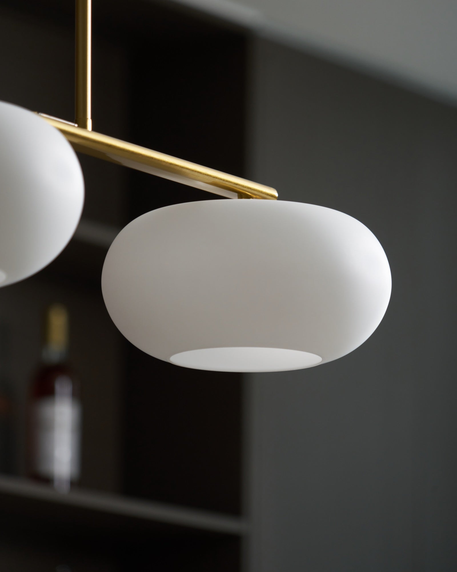Design Hanglamp met 3 Globe Kapjes - Stijlvolle Eetkamerverlichting voor Tafel en Kookeiland - Verstelbaar 150 cm - Nikkel of Goud - E26/E27 | Sansoti