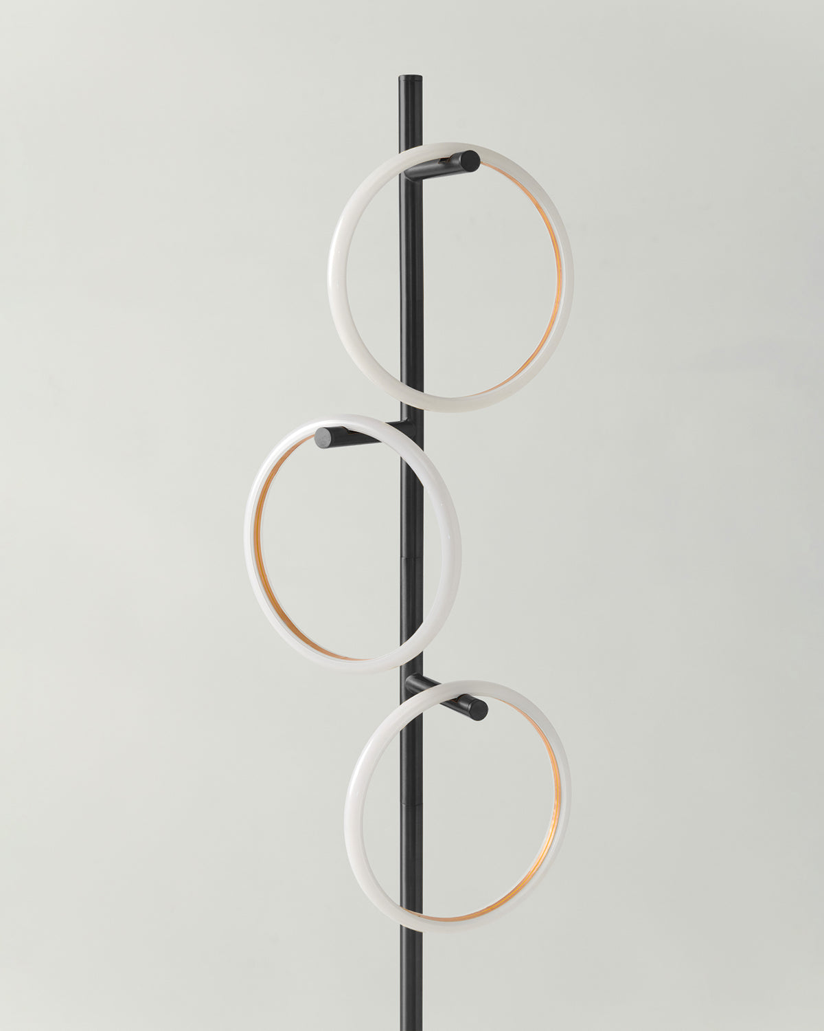 Stehleuchte Ring LED Dimmbar Gold Metall 3 Lichtkreise Modern | Restfield