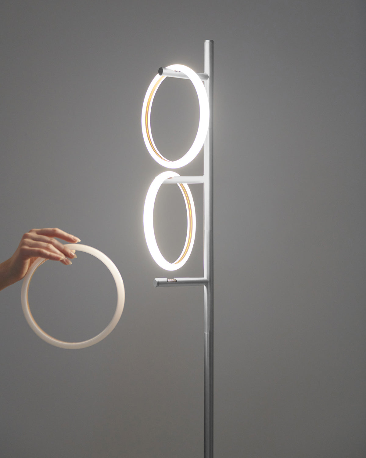 Stehleuchte Ring LED Dimmbar Gold Metall 3 Lichtkreise Modern | Restfield