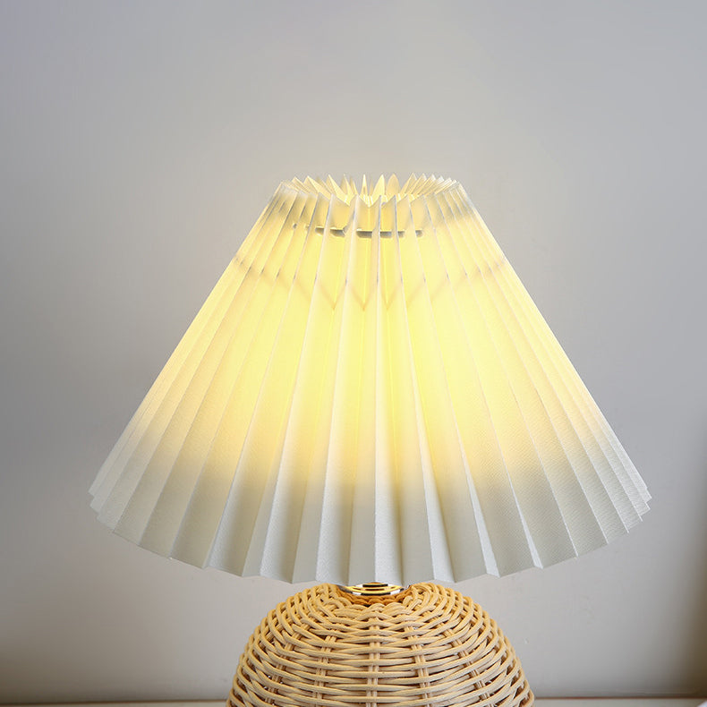 Rotan Tafellamp Geplooide Kap USB 5W Slaapkamer Nachtkastje Scandinavisch Boho Sfeerverlichting Riet Bureau Leeslamp | Sansoti