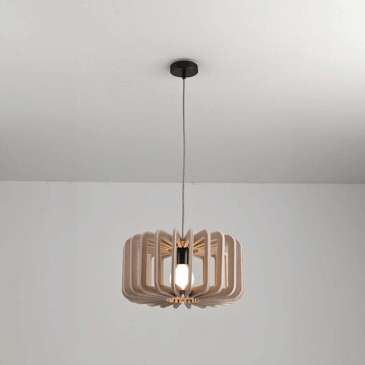 Akustik-Pendelleuchte mit Filzschirm, E27 | Designbeleuchtung mit Schallabsorption für Restaurant und Esszimmer, 40 cm | Sansoti