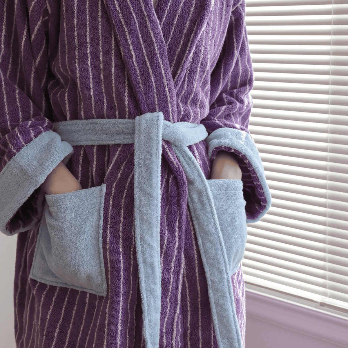 Bademantel aus Bio-Baumwolle mit gestreiftem Jacquard-Muster Weicher Morgenmantel Loungewear Wellness Spa für zu Hause Komfort | Sansoti