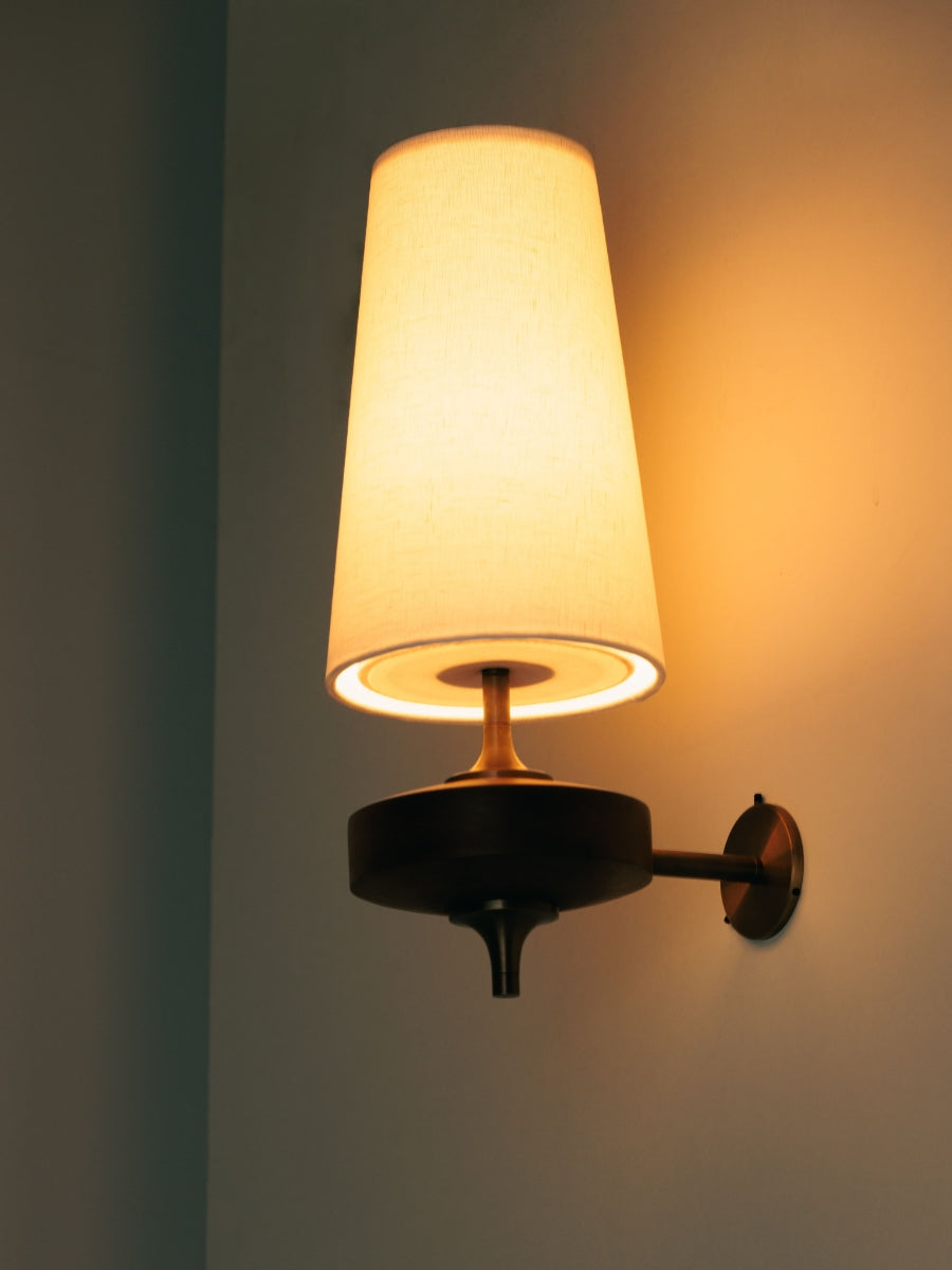 Retro Wandlamp met Stoffen Kap – Vintage Verlichting voor Slaapkamer | Sansoti