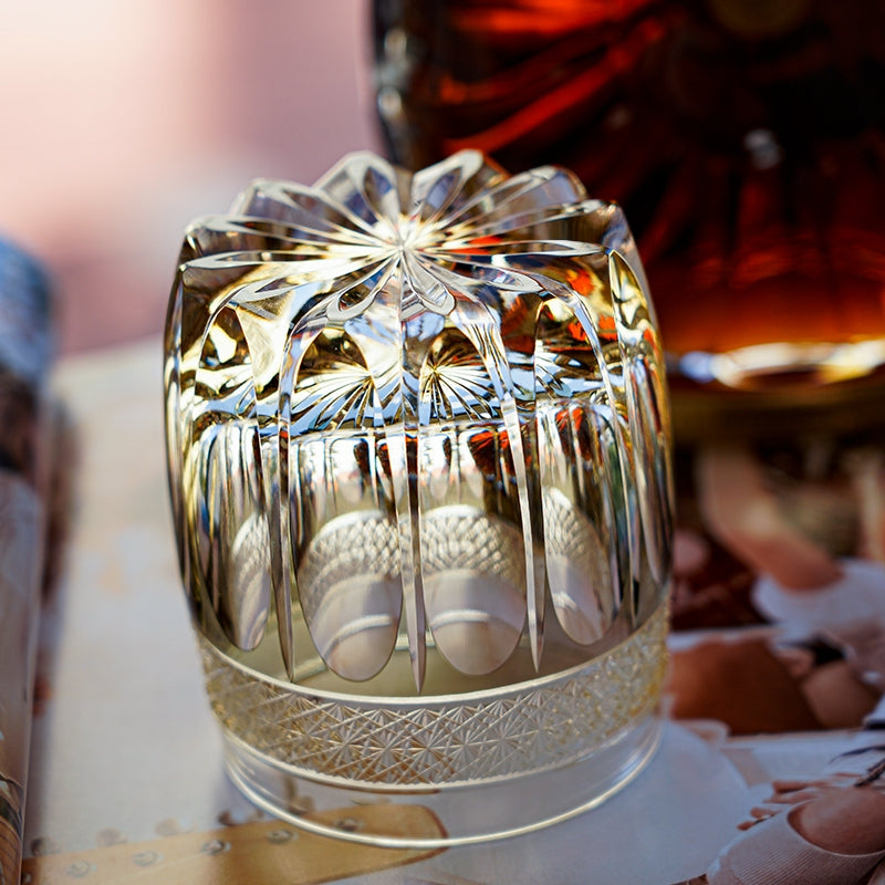 Handgeslepen Amber Whiskeyglas met Sterrenhemel Patroon en Houten Doos | Sansoti