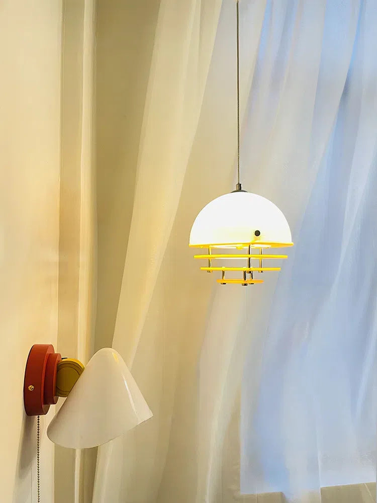 Stijlvolle Hanglamp Bauhaus Design Oranje-Wit Sfeerverlichting voor Moderne Interieurs | Sansoti