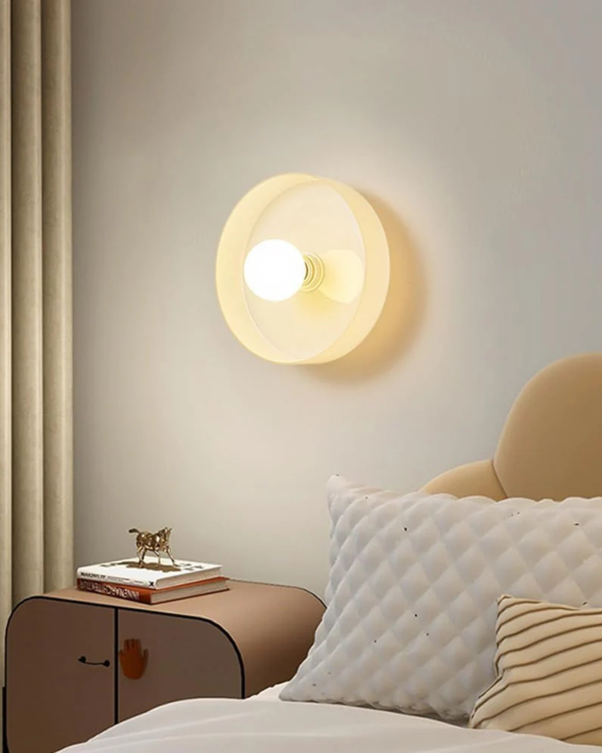 Moderne runde Deckenleuchte aus Glas und Eisen – minimalistische Designlampe für Wohn- und Schlafzimmer mit warmer Lichtfarbe | Restfield
