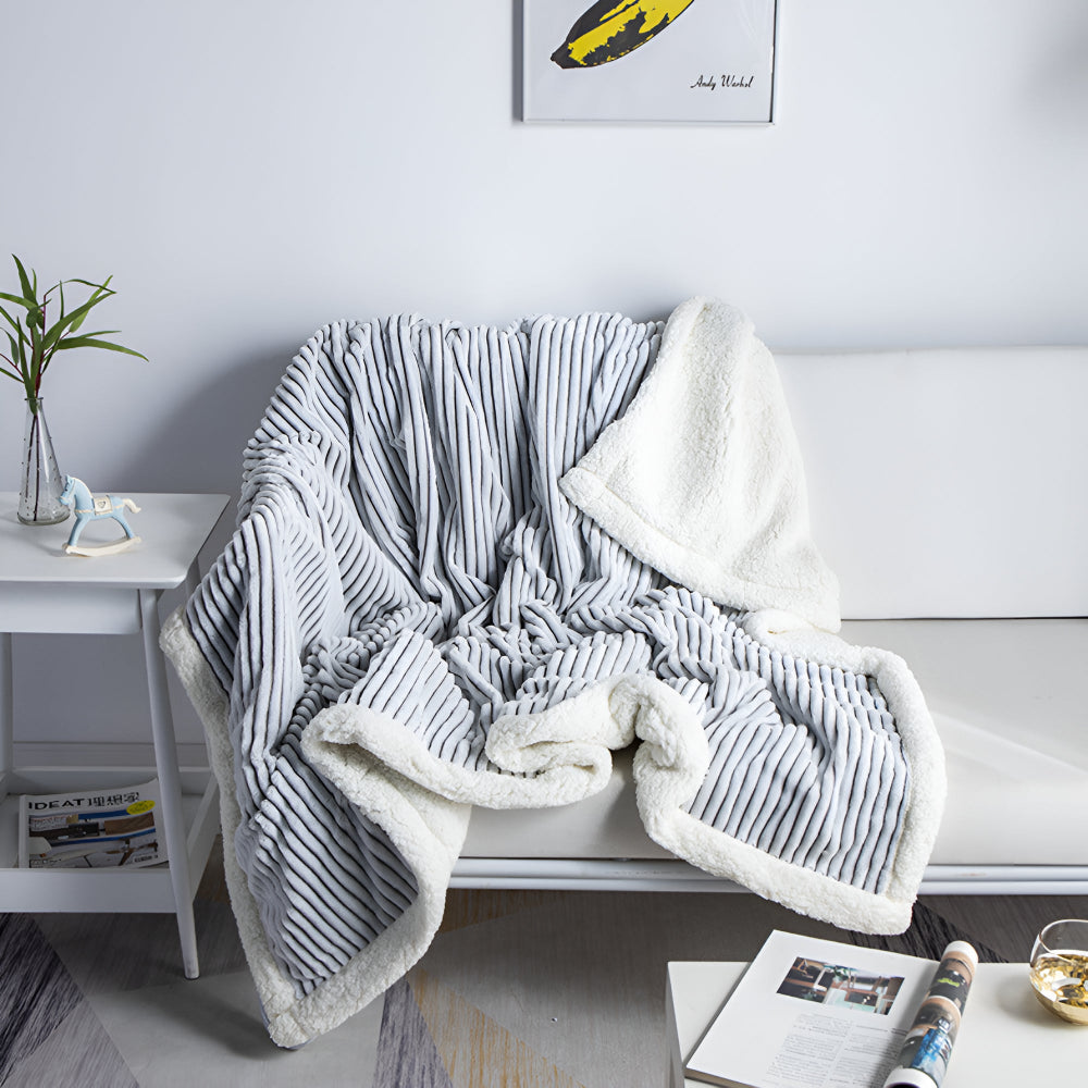 Double-Sided Sherpa Fleece Throw with Striped Pattern 150x200 cm Microfiber Blanket Warmth Soft Comfort Living Room | Sansoti