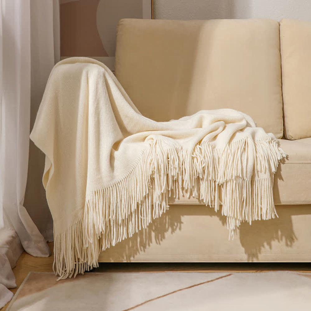 Chunky Knitted Throw with Fringes Soft Acrylic Decorative Blanket for Living Room Bedroom and Sofa Interior | Sansoti
