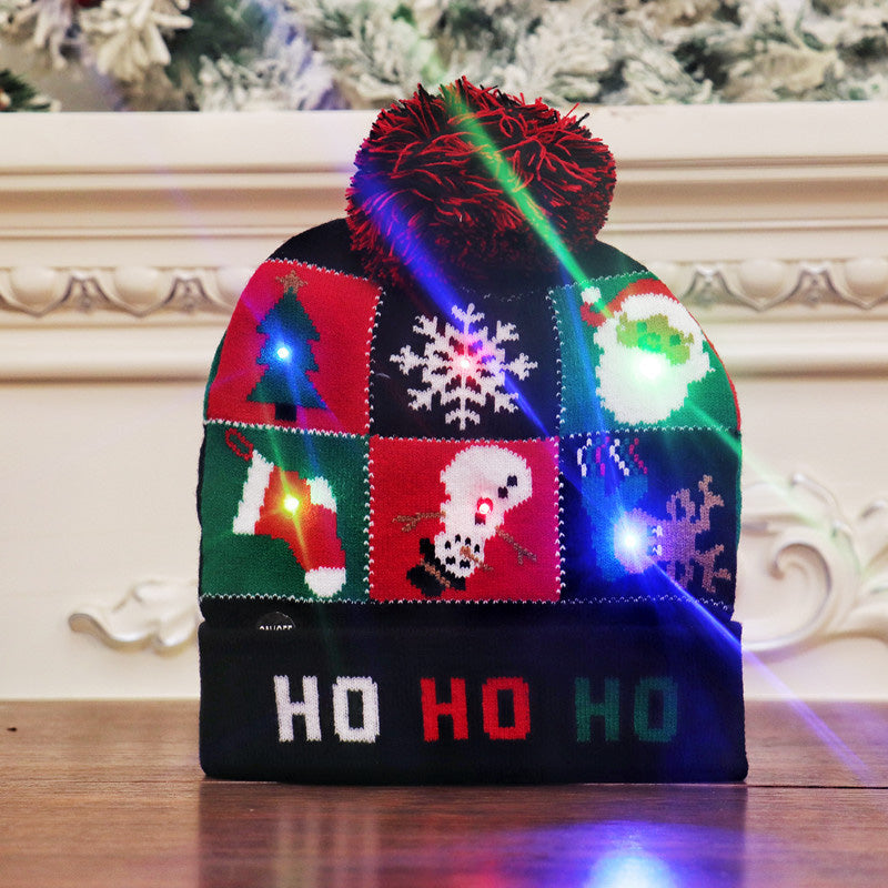 Gebreide Kerstmuts met LED-Verlichting op Batterij Winteraccessoire Feestelijk Design Kerstsfeer Kerstmis | Sansoti