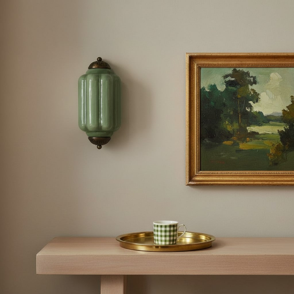 Vintage Wandlamp met Melkglazen Kap en Antieke Afwerking voor Sfeervolle Verlichting | Sansoti