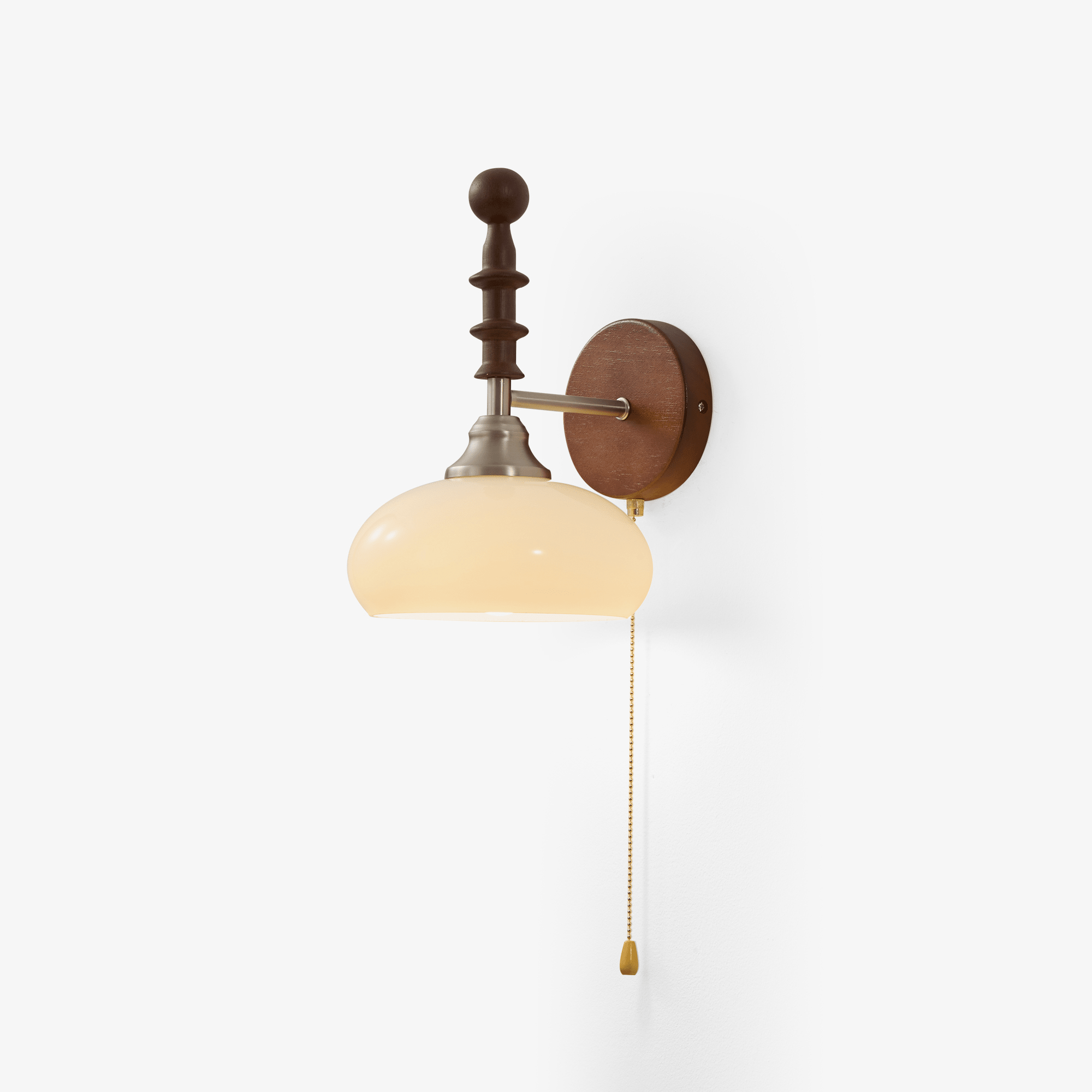 Vintage Wandleuchte mit Zugschalter, Wandplatte aus Walnussholz und Opalglasschirm | Restfield