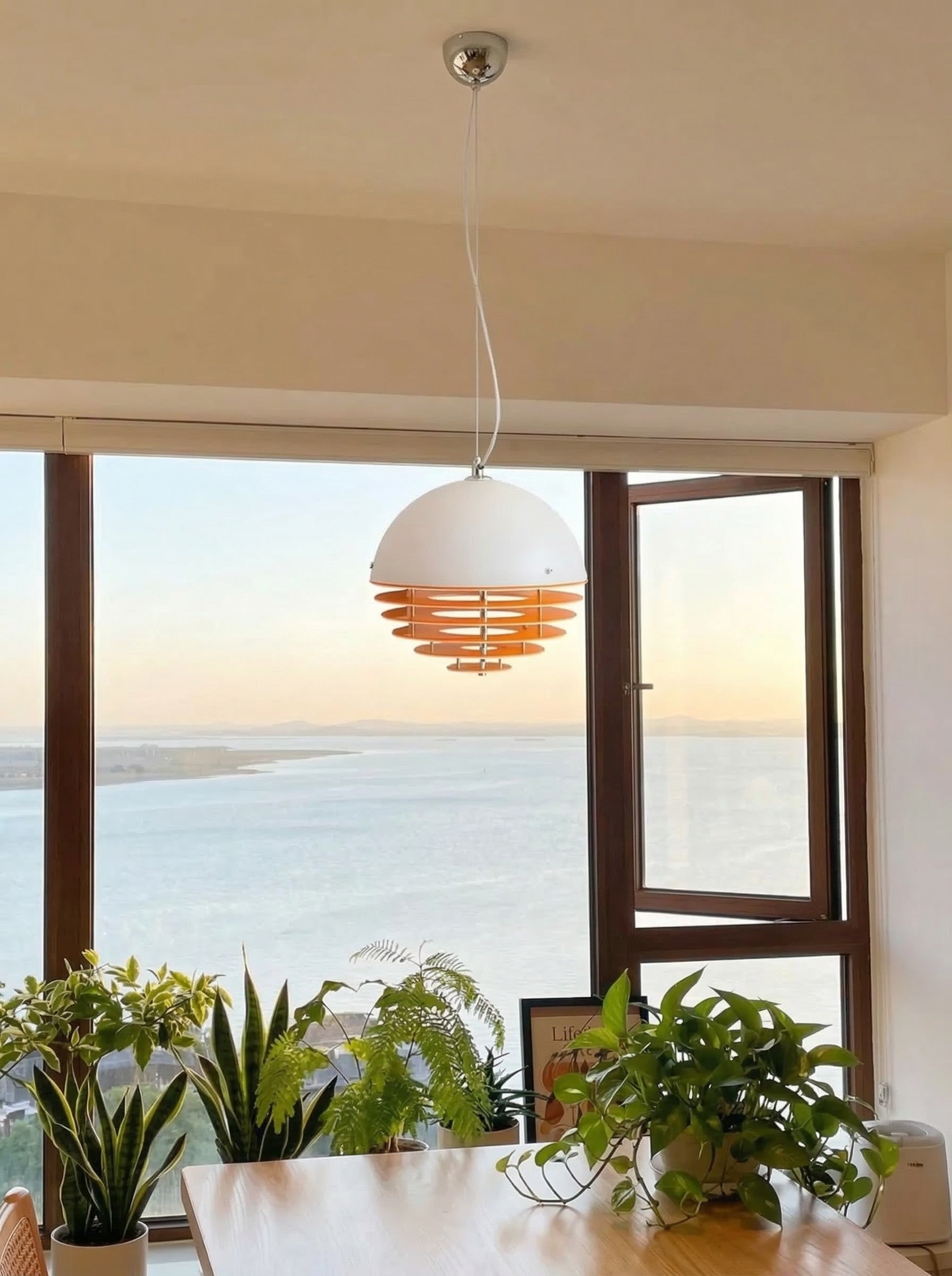 Stijlvolle Hanglamp Bauhaus Design Oranje-Wit Sfeerverlichting voor Moderne Interieurs | Sansoti