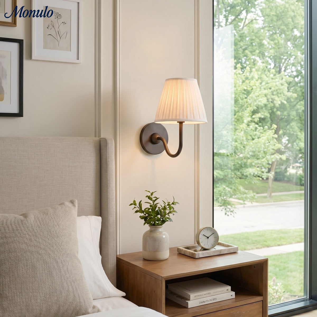 Wandlamp met Geplisseerde Stoffen Kap – Klassieke Verlichting voor Slaapkamer en Woonkamer | Sansoti