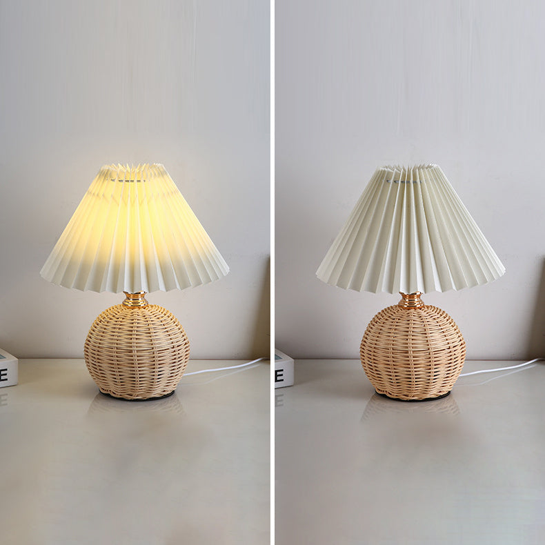 Rotan Tafellamp Geplooide Kap USB 5W Slaapkamer Nachtkastje Scandinavisch Boho Sfeerverlichting Riet Bureau Leeslamp | Sansoti