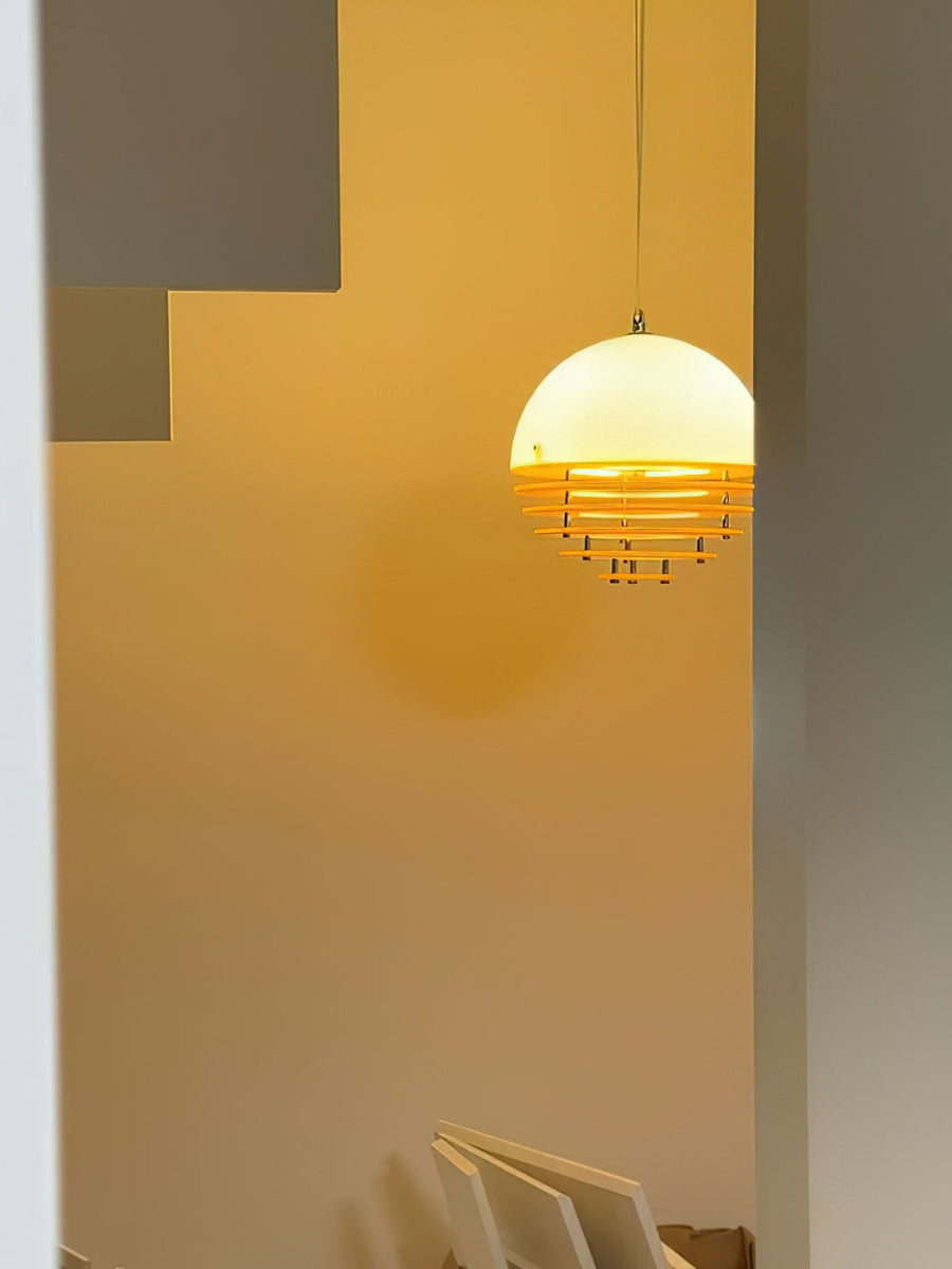 Stijlvolle Hanglamp Bauhaus Design Oranje-Wit Sfeerverlichting voor Moderne Interieurs | Sansoti