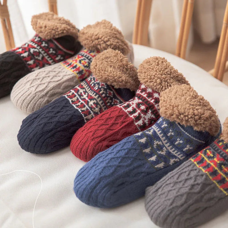 House Socks with Snowflake Pattern, Non-Slip, Fleece-Lined, Unisex Winter Socks, Warm, Fluffy, Comfortable Indoor | Sansoti