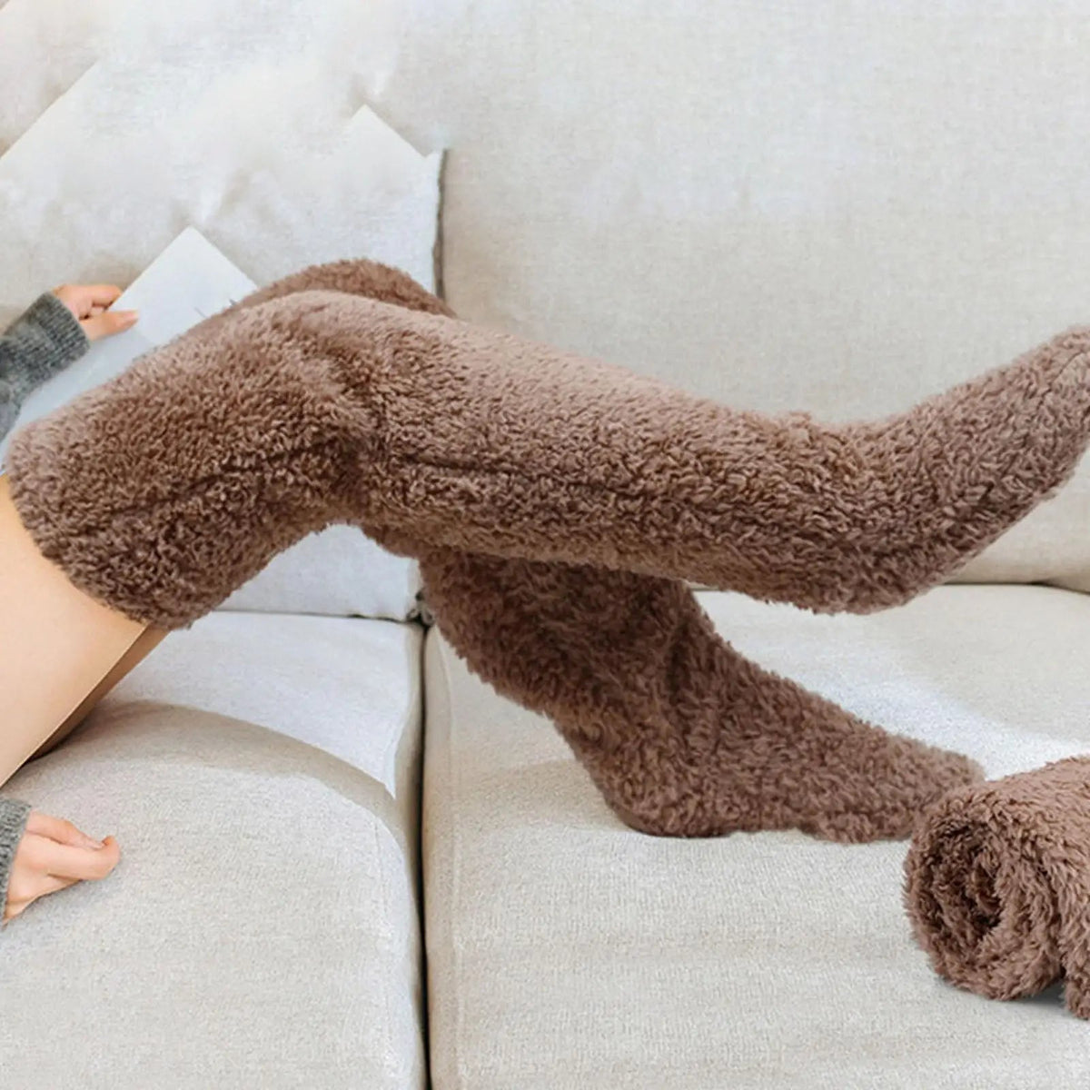 Plüschige Overknee-Beinsocken mit Zehenschlitz, Polyester-Loungesocken, Winter-Beinwärmer, Haussocken, Kniestrümpfe | Sansoti