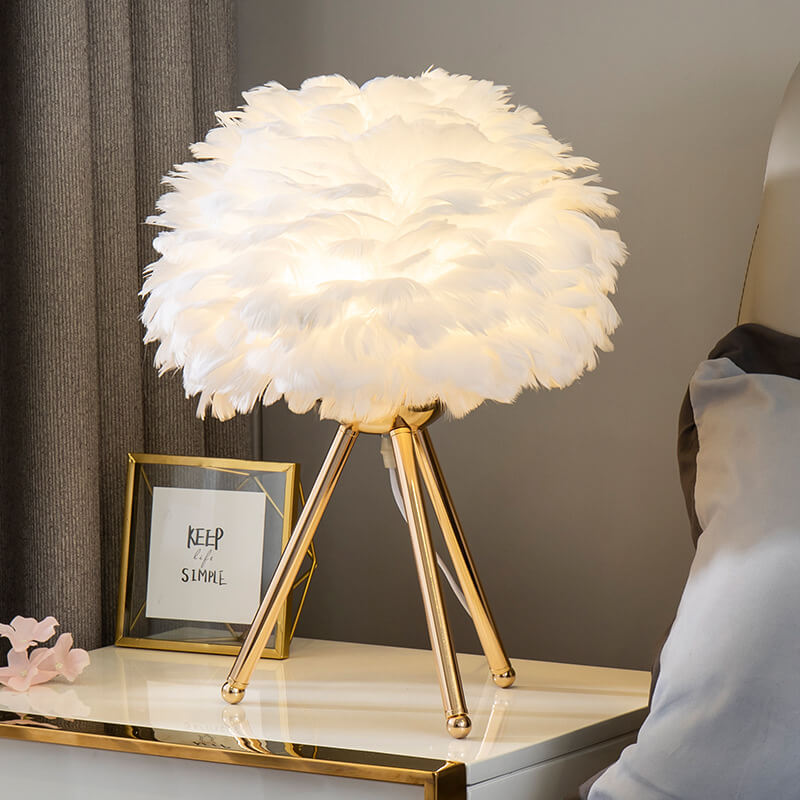 Tafellamp Driepoot Verendesign Goudkleurig Metaal Sfeerlicht Slaapkamer Leeslamp Nachtkastje Woonkamer | Sansoti