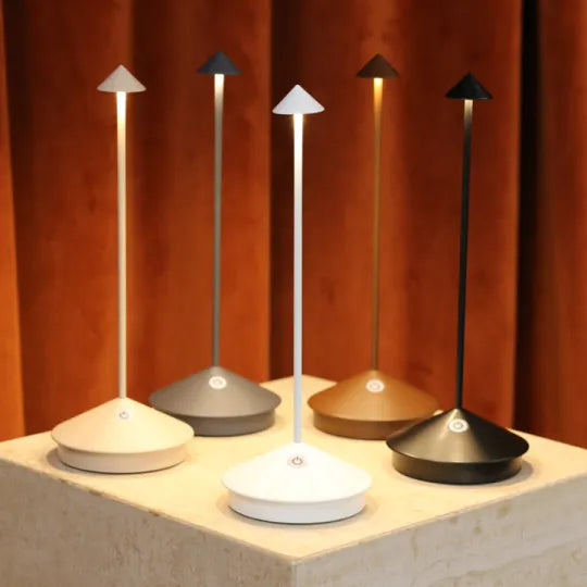 Tischleuchte Kabellos Dimmbar LED Wiederaufladbar USB Innen Außen Aluminium Weiß Gold Schwarz Grau | Restfield