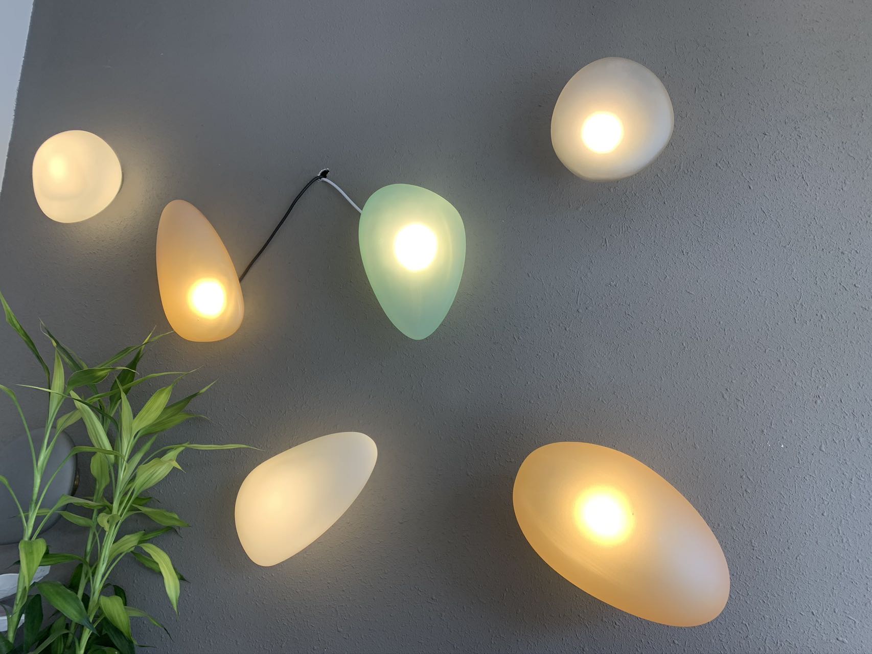 Moderne Glazen Wandlamp met Sfeervolle Ovale Kap – Stijlvolle Minimalistische Verlichting voor Hal Slaapkamer Woonkamer | Sansoti