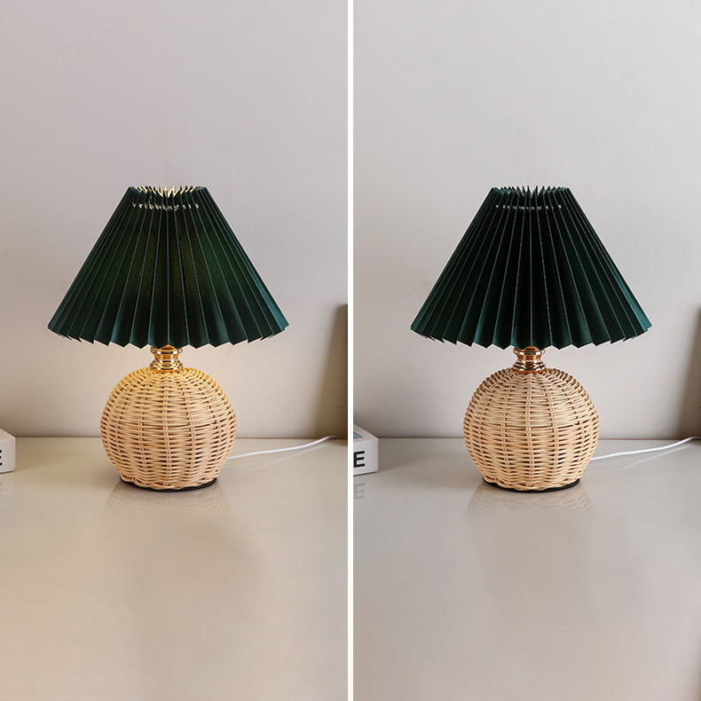 Rotan Tafellamp Geplooide Kap USB 5W Slaapkamer Nachtkastje Scandinavisch Boho Sfeerverlichting Riet Bureau Leeslamp | Sansoti