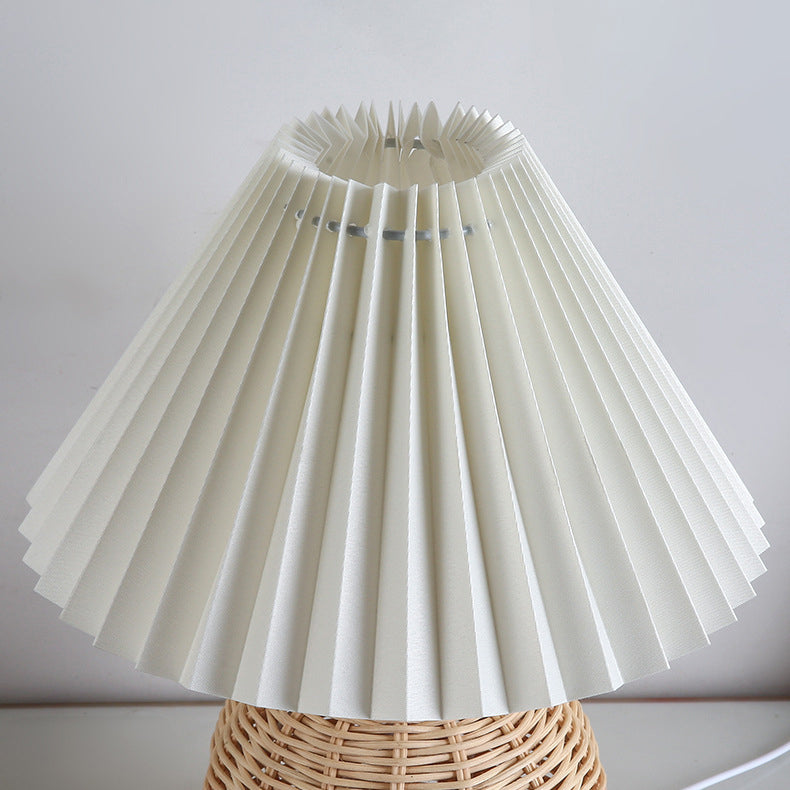 Rotan Tafellamp Geplooide Kap USB 5W Slaapkamer Nachtkastje Scandinavisch Boho Sfeerverlichting Riet Bureau Leeslamp | Sansoti