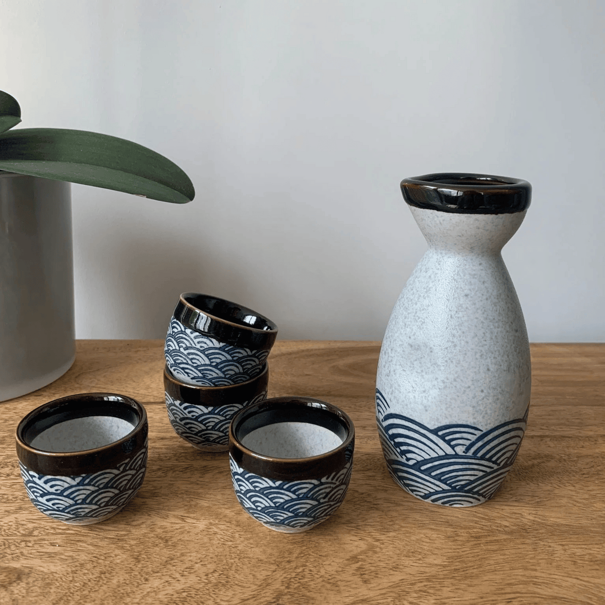 Japanese Ceramic Sake Set with Carafe and Cups for Traditional Tea Moments and Authentic Table Ceremonies | Sansoti