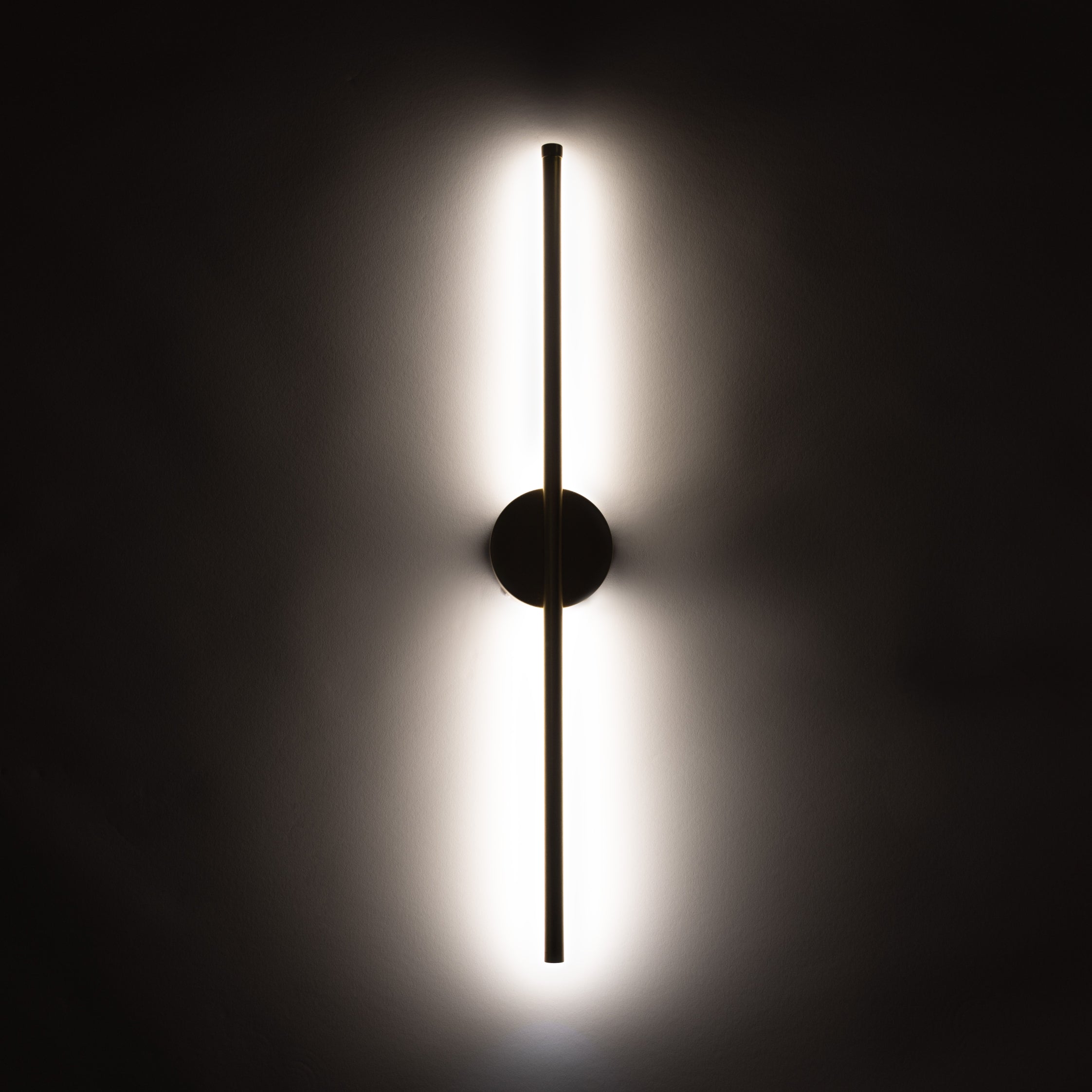 Moderne minimalistische runde Wandleuchte mit integrierter LED-Beleuchtung | Restfield
