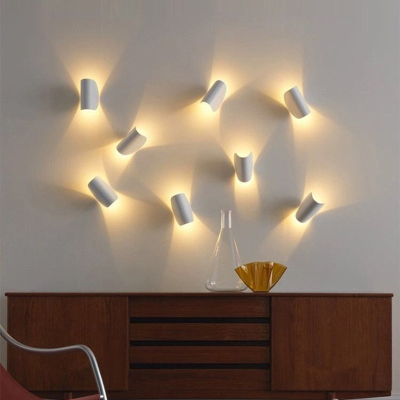 Applique murale LED Ours avec ballon, orientable à 360°, en métal noir, blanc, rouge et bleu, pour chambre d’enfant, chambre à coucher et salon | Sansoti