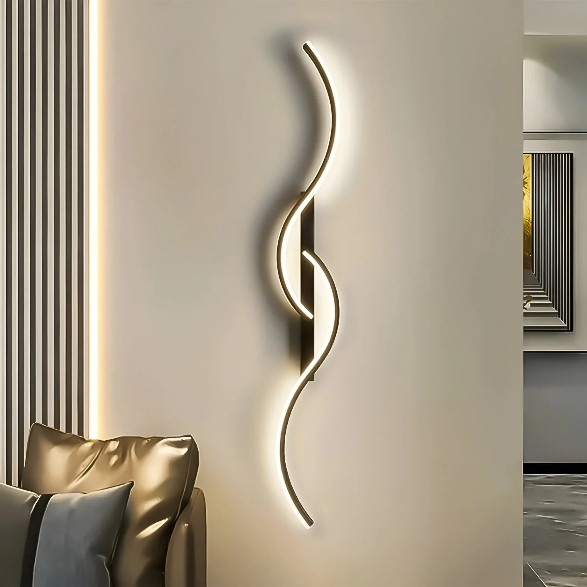 Moderne Gebogen Wandlamp voor Sfeervolle Binnenverlichting | Sansoti