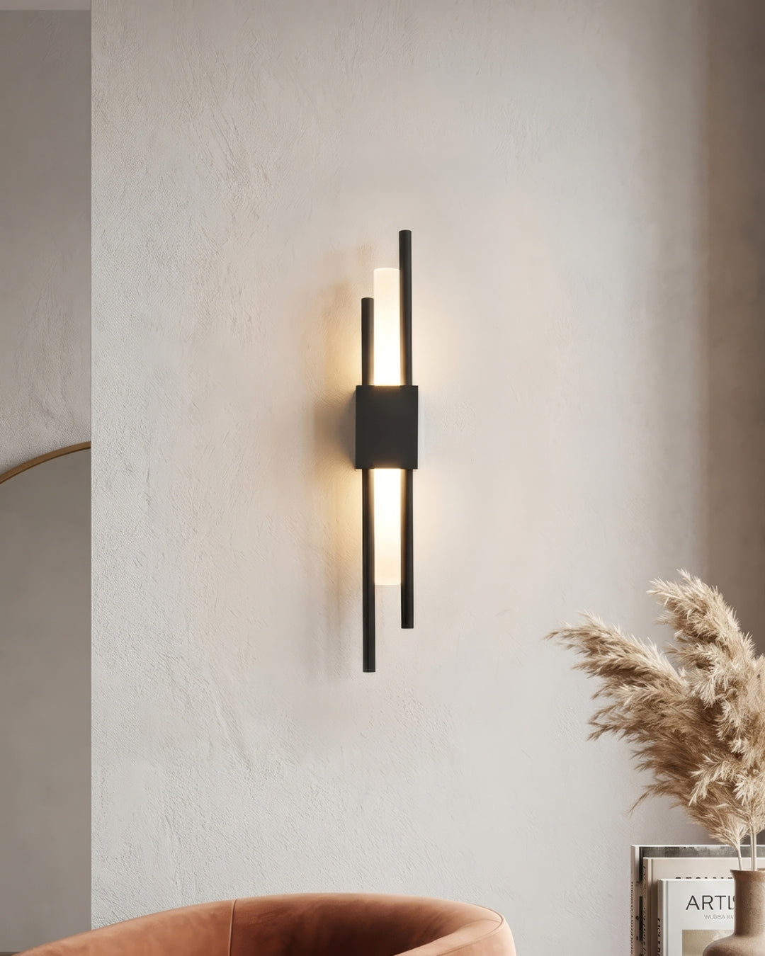 Scandinavische Minimalistische Wandlamp – Modern Verticaal Design met Gerichte LED-Verlichting – Zwart Goud | Sansoti