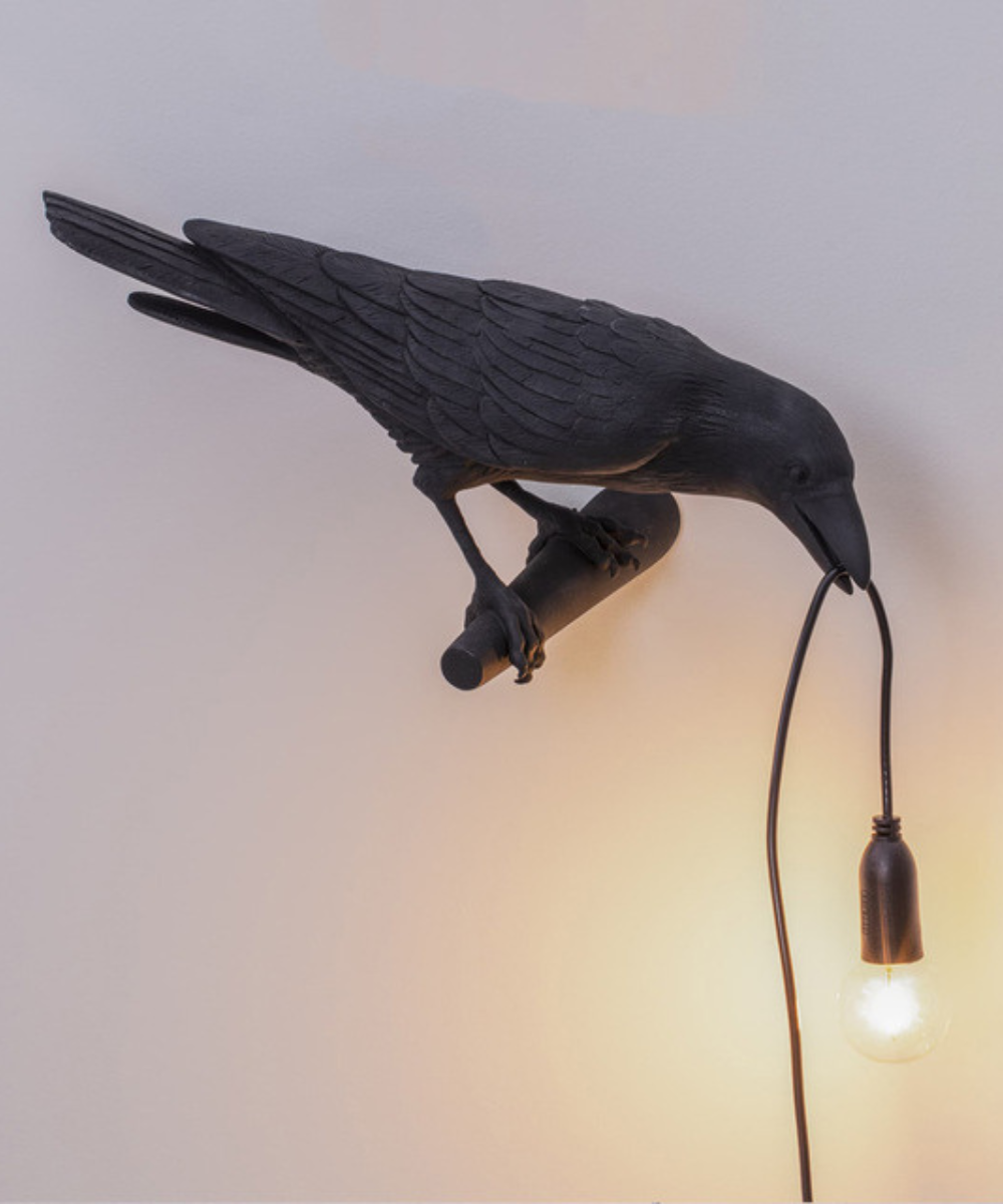 Decoratieve Vogellamp Raaf met Gloeilamp in Snavel Zwart Wit Staand Kunsthars Tafellamp Sfeervol Woonkamer Slaapkamer Kantoor Origineel Sculptuurontwerp | Sansoti