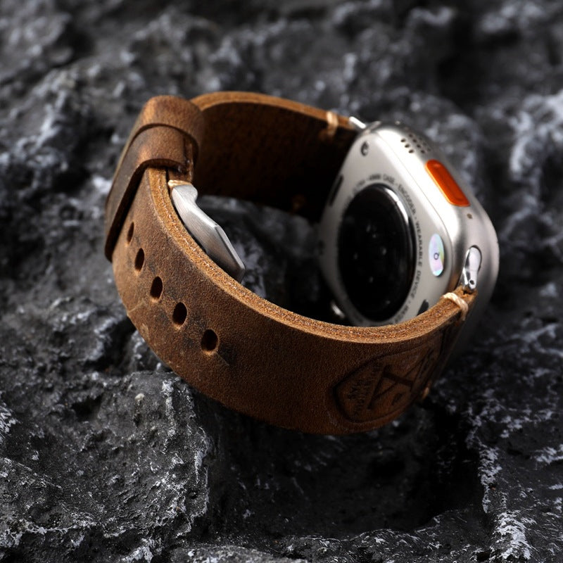 Vintage Leren Horlogeband voor Apple Watch met Handgestikte Naden en Volledig Narfleder Afwerking | Verstelbare Bandje 40-49mm voor Authentieke Retro Look Patina Ontwikkeling | Sansoti