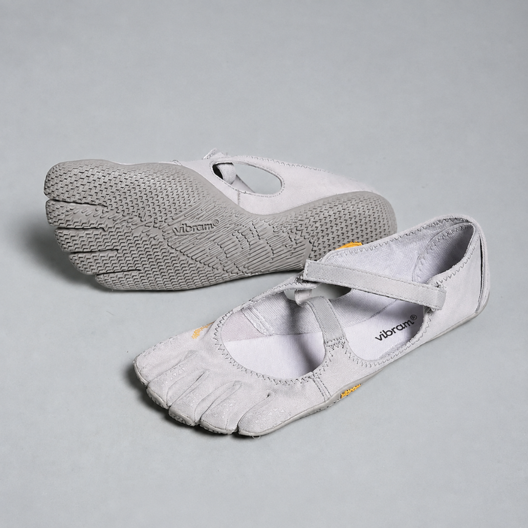 Minimalist Flip-Flops with Separate Toe Compartments Water-Friendly Bathroom Pool Gray Black Pink | Sansoti