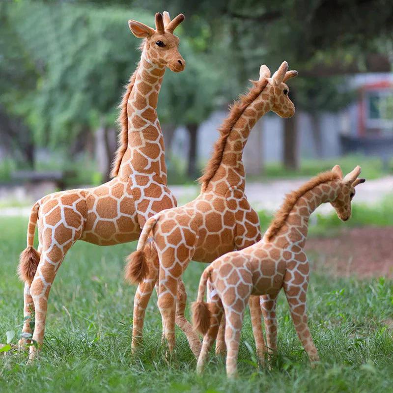 Giraffen-Kuscheltier XXL aus weichem Plüsch – Dekoration fürs Kinderzimmer, 80–140 cm, stehendes Tier, Geschenk für Kinder | Sansoti