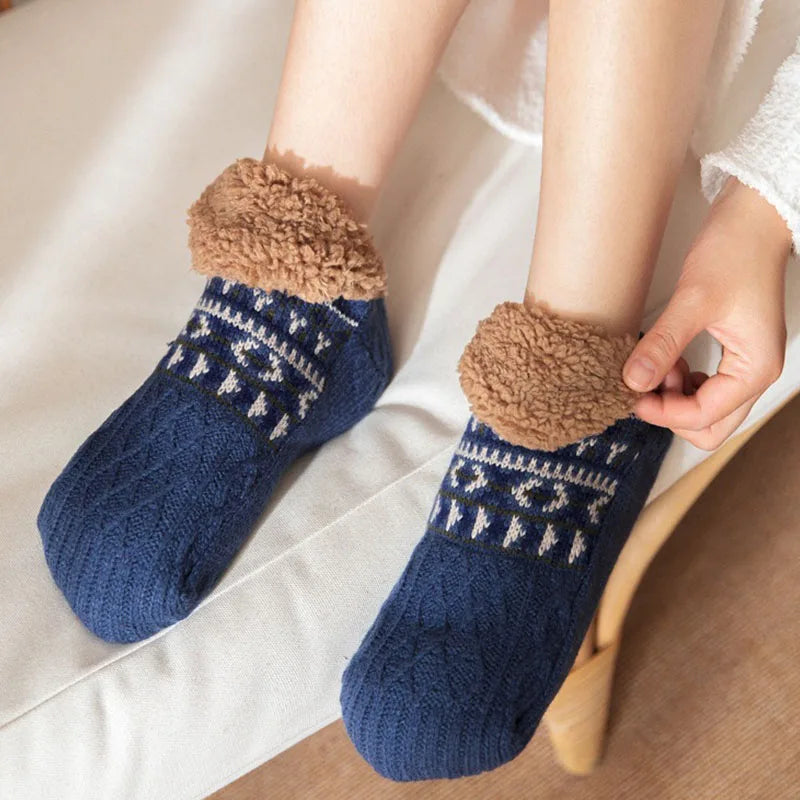 House Socks with Snowflake Pattern, Non-Slip, Fleece-Lined, Unisex Winter Socks, Warm, Fluffy, Comfortable Indoor | Sansoti