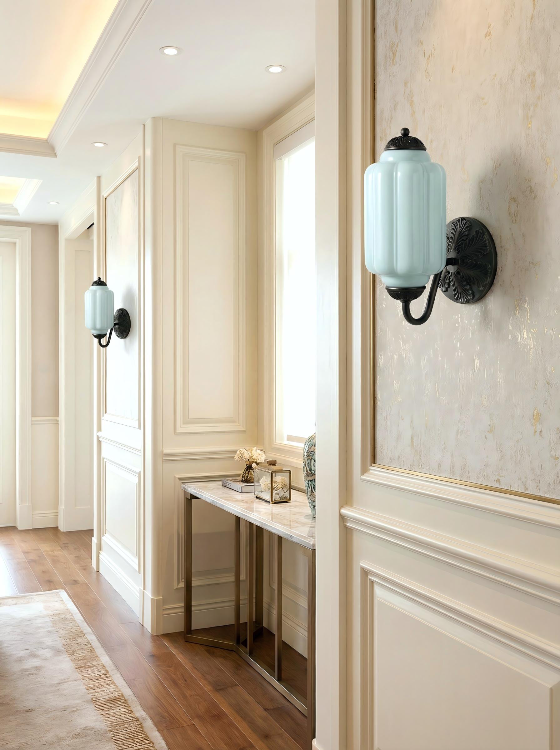 Melkglazen Wandlamp Eloise voor Hal en Slaapkamer | Vintage Wandverlichting met Melkwit Glas | Sansoti
