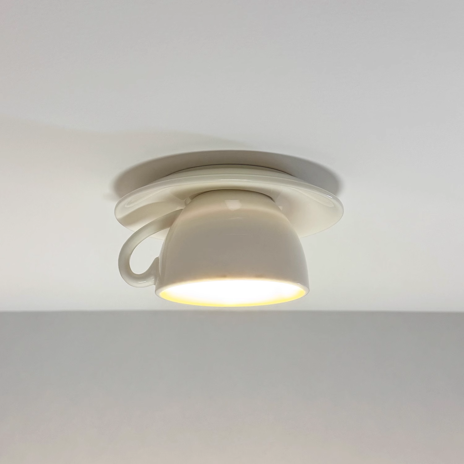 Deckenleuchte Keramik Kaffeetasse Form LED Blau Rosa Gelb Schlafzimmer Wohnzimmer Verspieltes Design | Restfield