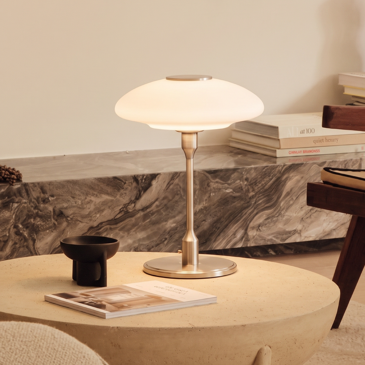 Moderne Metalen Tafellamp E14 Warm Wit LED Sfeerlicht Bureau Nachtkastje 30x42cm Scandinavisch Design | Sansoti