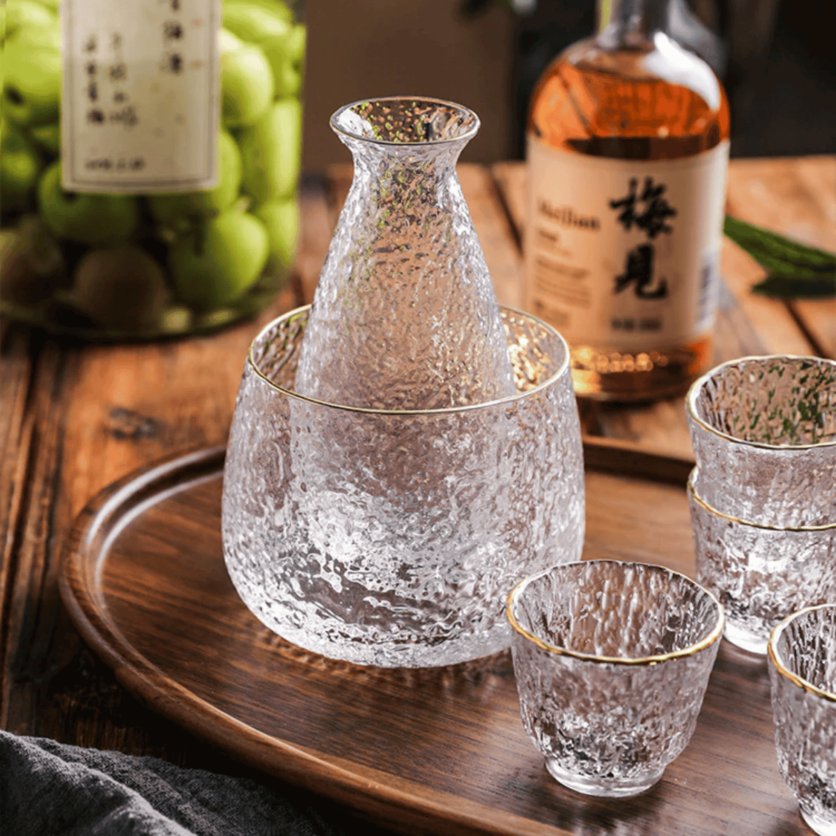 6-teiliges Glas-Saké-Set im japanisch inspirierten Design, Serviergeschirr mit Karaffe, Eiseimer und 4 Gläsern für Spirituosen | Sansoti