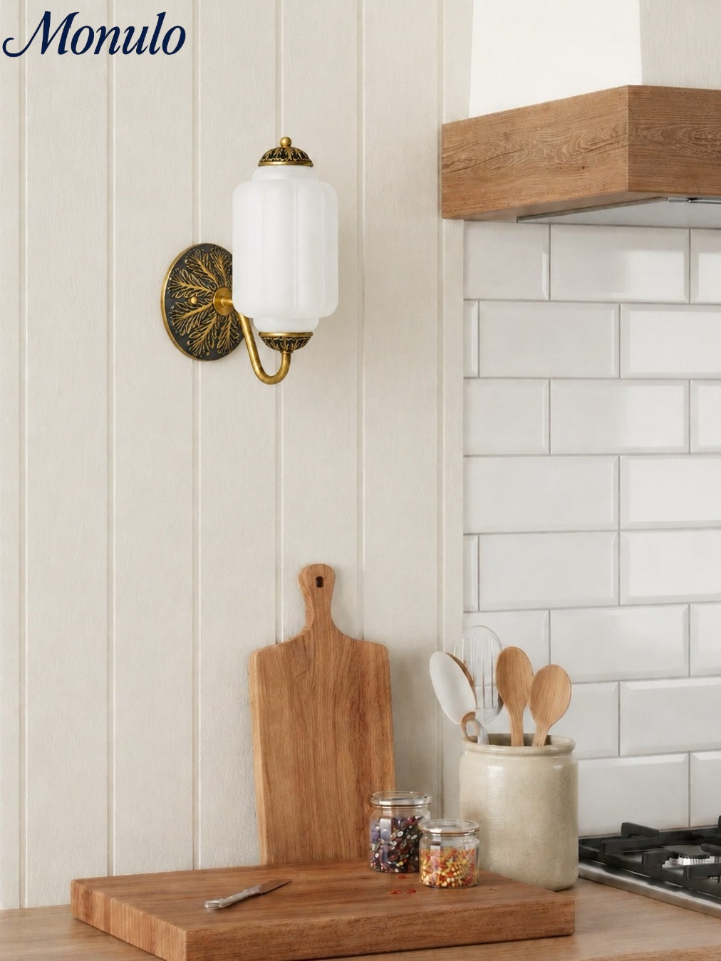 Melkglazen Wandlamp Eloise voor Hal en Slaapkamer | Vintage Wandverlichting met Melkwit Glas | Sansoti