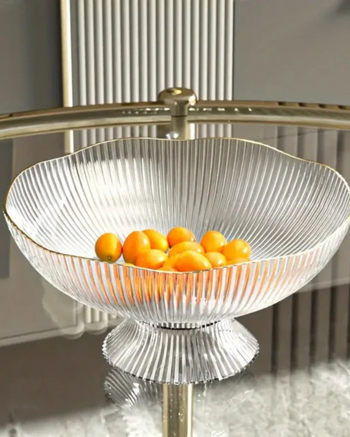 Fruitschaal op Voet met Goudrand Geribbeld Keramiek Transparant Groen Grijs voor Tafelcenterpiece Interieur | Sansoti