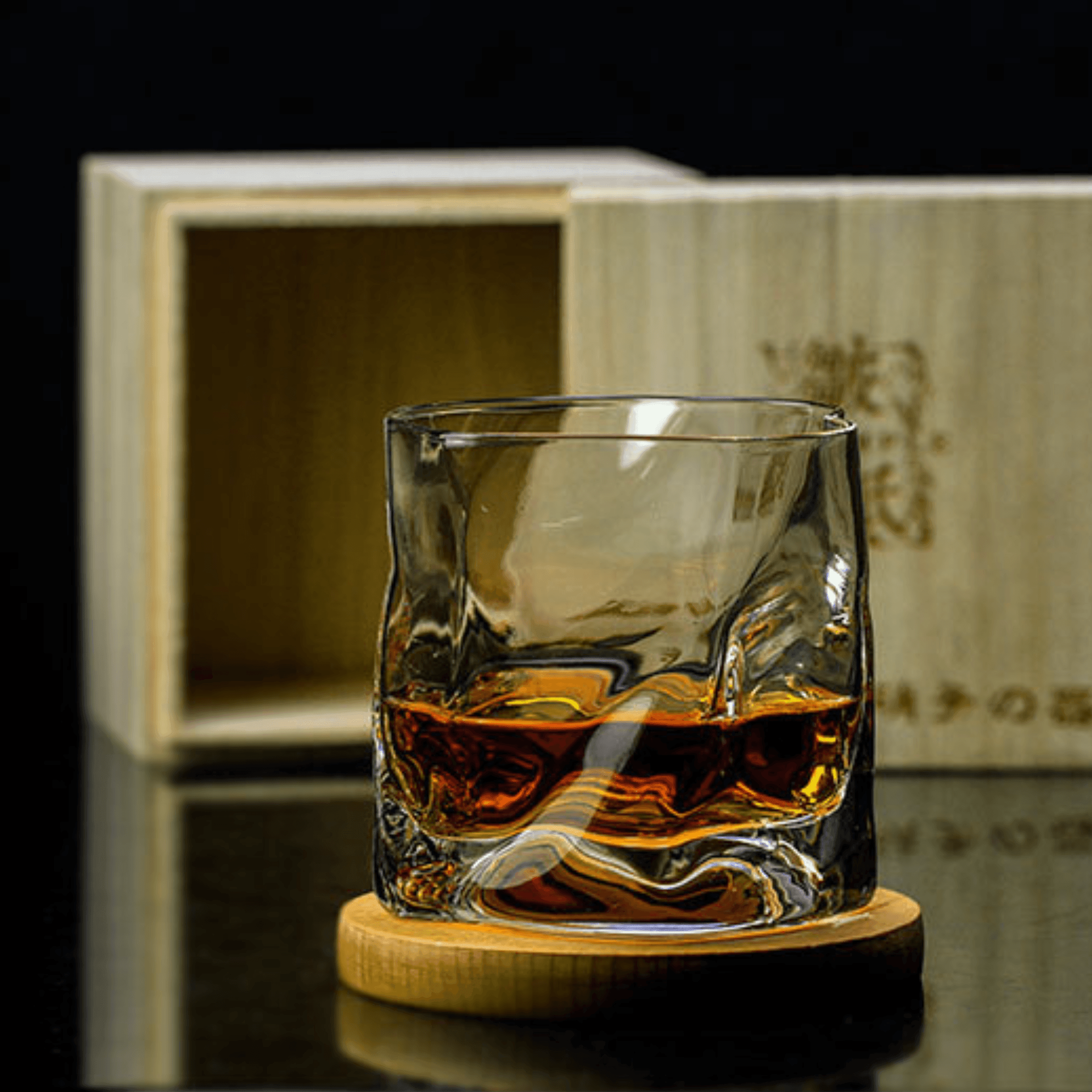 Edo Kiriko Whiskyglas mit japanisch geschliffenem Kristall und Crumple-Design | Restfield