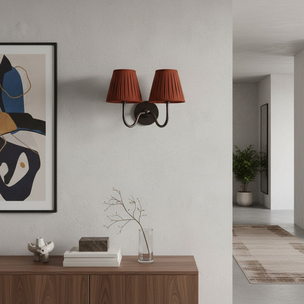 Wandlamp met Geplisseerde Stoffen Kap – Klassieke Verlichting voor Slaapkamer en Woonkamer | Sansoti